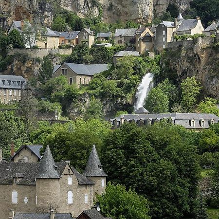 Gite De La Cascade Salles-la-Source Luaran gambar